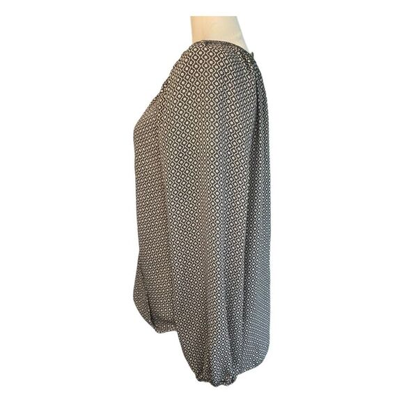 Max Studio Floral Print Blouse Blue Gray Chiffon Faux Wrap Long Sleeve V-Neck S - Picture 5 of 11